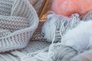 Örgü örmek için iplikler. Hobi olarak örgü örüyorum. Örgü için aksesuarlar