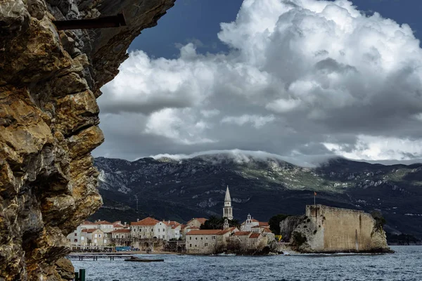 Bella vista sul centro storico di Budva, montenegro — Foto Stock