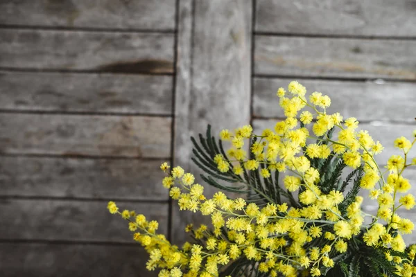 Wooden background with mimosa. Spring concept — Stock Photo, Image