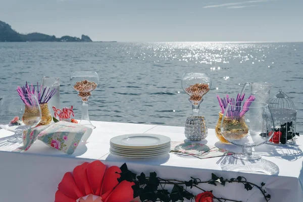 Close up Festive Served Table by the Sea — Stock Photo, Image