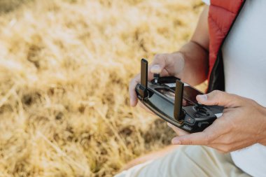 Telefonla açık dron kamera kontrol el