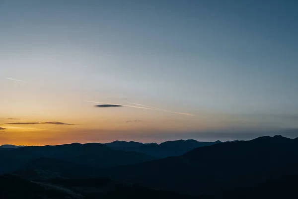 Herbstlandschaft in den Bergen. montenegro, komowi — Stockfoto