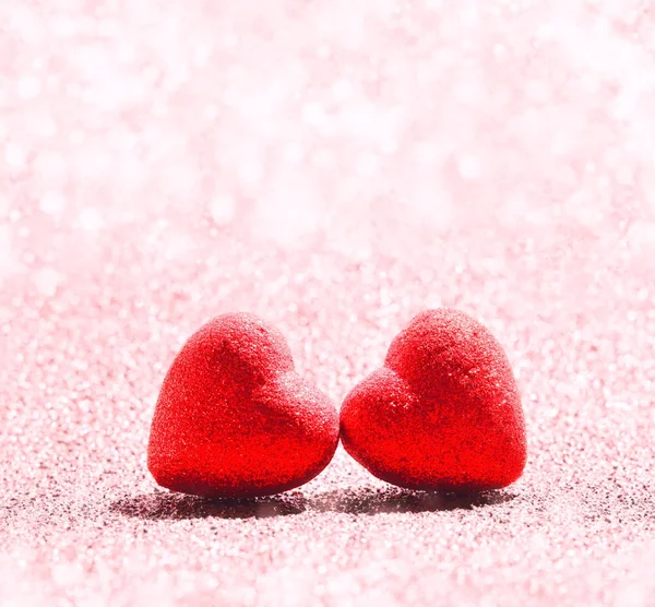 Червоне серце на тлі блиск для день Святого Валентина — стокове фото