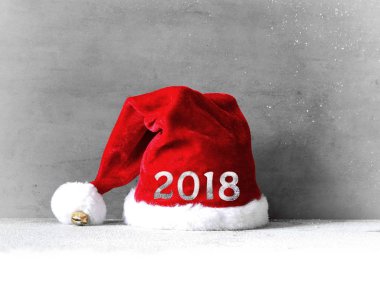 Noel Baba şapkalı bir Noel dekoru. Vintages arkaplanı.