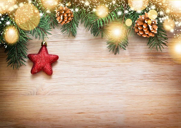 Kerstmis houten achtergrond. Pine en ster. — Stockfoto