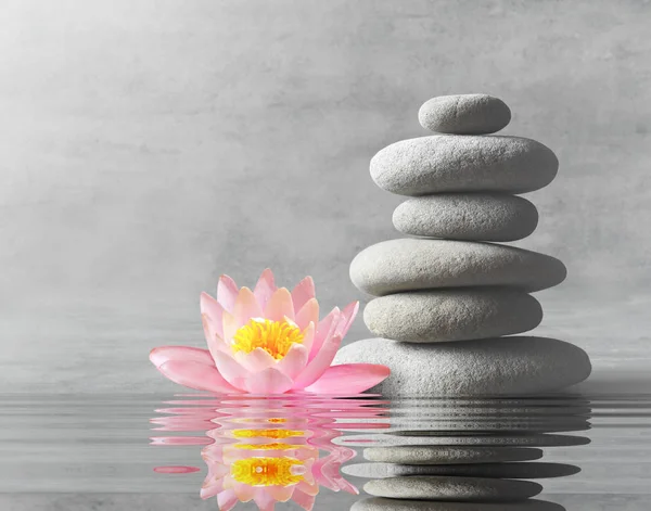 Stones balance. Zen and spa concept. — Stock Photo, Image