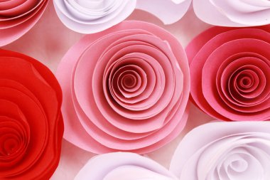 El yapımı yapay renkli gül