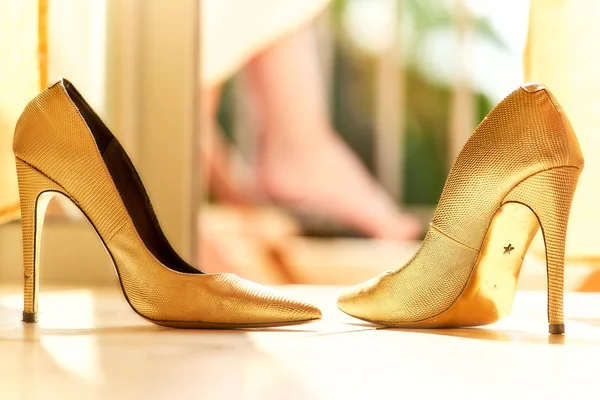 Düğünden önce evde hazırlan. 