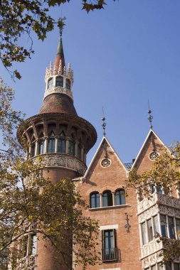 barcelona evde Serra