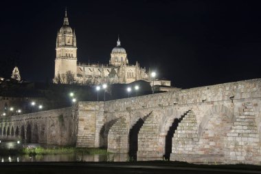 gece salamanca görünümü