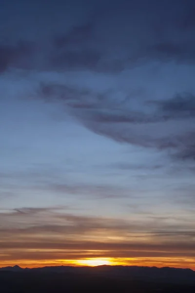 O sol deixa o céu — Fotografia de Stock