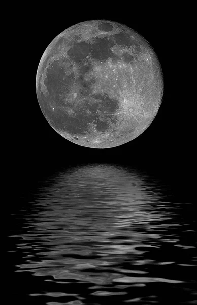 Full moon reflected — Stock Photo, Image