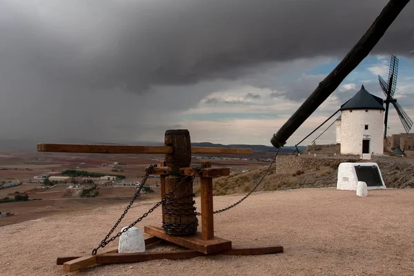 Szélmalom eszterga-consuegra — Stock Fotó