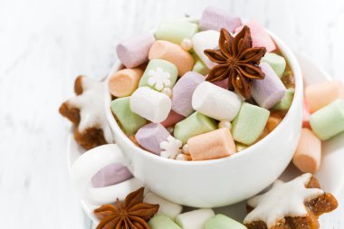 kakao renkli şekerleme ve Noel kurabiyeleri, closeup ile