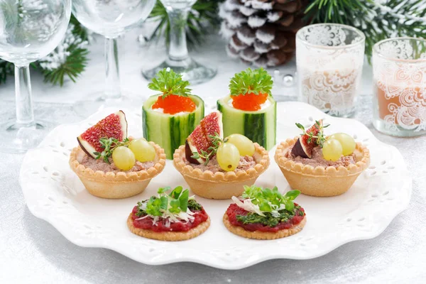 Conjunto de Natal festivo mini aperitivos — Fotografia de Stock