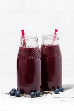 sağlıklı berry yüzlü kavanoz, dikey