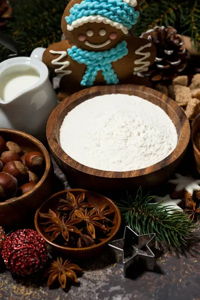 Ingredienti per la cottura natalizia, vista dall'alto verticale — Foto Stock
