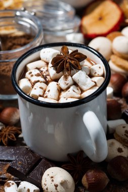 Lokum ve şekerleme, dikey closeup ile sıcak çikolata