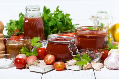 domates sos ve malzemeler 