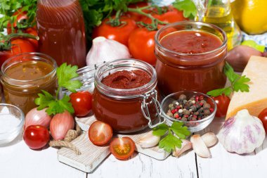 domates sos ve malzemeler 