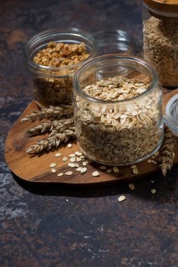 sağlıklı yiyecek - yulaf ezmesi, dikey