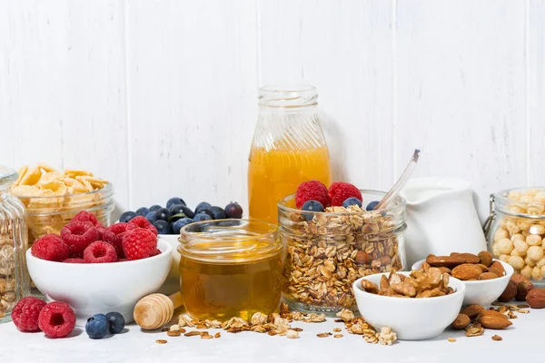 Bord Med Produkter För Hälsosam Frukost Horisontellt — Stockfoto