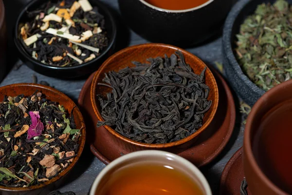 Τσάι Δοκιμάζοντας Διάφορες Ποικιλίες Closeup Οριζόντια — Φωτογραφία Αρχείου