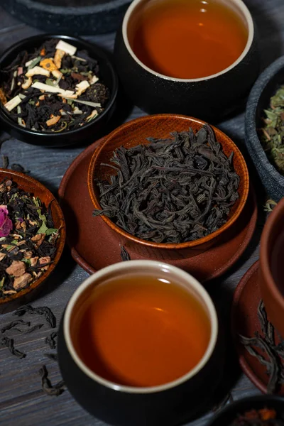 Τσάι Δοκιμάζοντας Διάφορες Ποικιλίες Closeup — Φωτογραφία Αρχείου