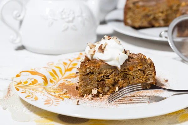 Stück Süßer Karottenkuchen Nahaufnahme — Stockfoto