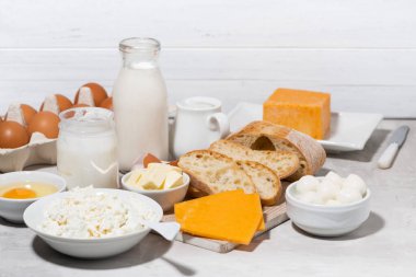 taze tarım süt ürünleri ve ekmek, yatay