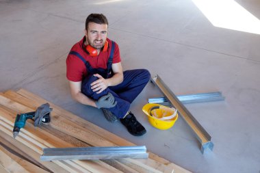 Sonra iş üstü yaralanma acı işçi