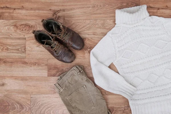 Ahşap üzerinde kış giyim Üstten Görünüm 