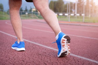  Yarış pistinde Runner bacaklarını kapat