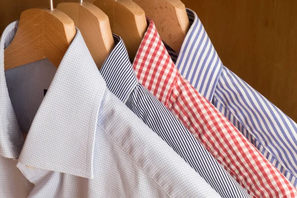 Camisas en varios colores y texturas — Foto de Stock