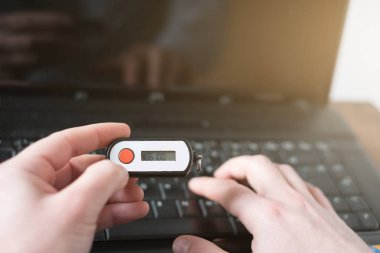 Güvenlik PIN bankacılık jeneratör ve bilgisayar
