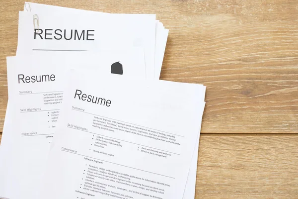 Uygulamaları gözden geçirilmesi için hazır masaya devam