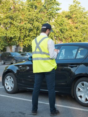 Polis memuru ihlali otopark için para cezası verilmesi