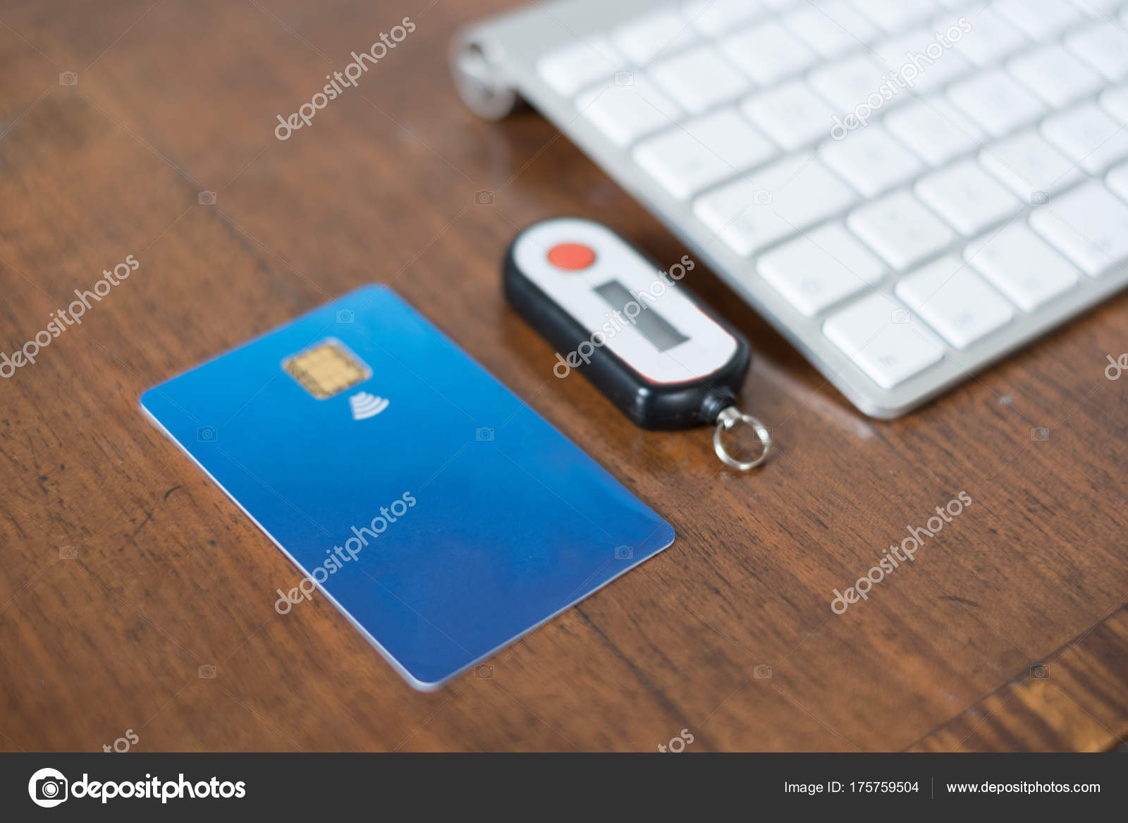 Carta Di Credito Contactless E Generatore Di Pin Di