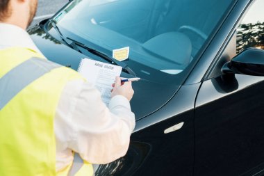 Polis memuru ihlali otopark için para cezası verilmesi