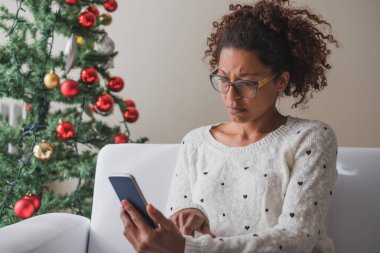 Noel tatili sırasında yalnız ve terk edilmiş hissediyor