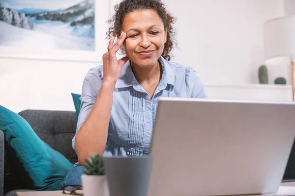 Intelligente Concetto Lavoro Nero Donna Home Office Ritratto — Foto Stock