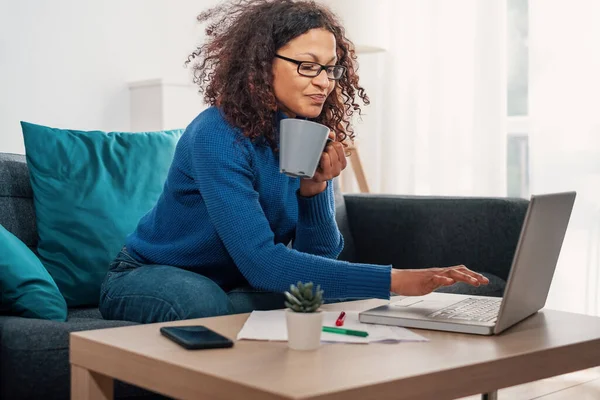 Slim Werkconcept Zwart Vrouw Home Office Portret — Stockfoto