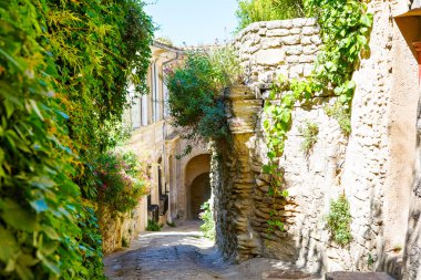 Gordes, Provence, Fransa şehirde eski sokaklarında