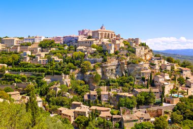 Gordes görünümü, Provence, Fransa küçük bir tipik kasaba