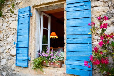 Provence, Fransa küçük tipik kasaba evi