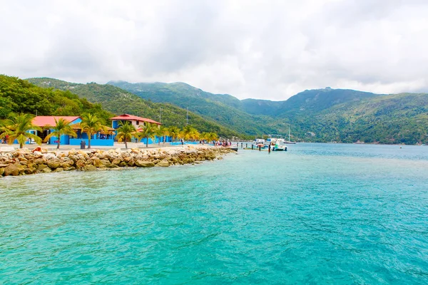 Strand och tropical resort ön Labadee, Haiti. — Stockfoto