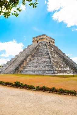 Tüylü yılan Tapınağı Chichen Itza, Yucatan, Meksika için