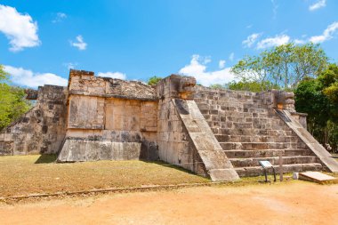 Tüylü yılan Tapınağı Chichen Itza, Yucatan, Meksika için