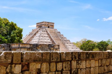 Tüylü yılan Tapınağı Chichen Itza, Yucatan, Meksika için