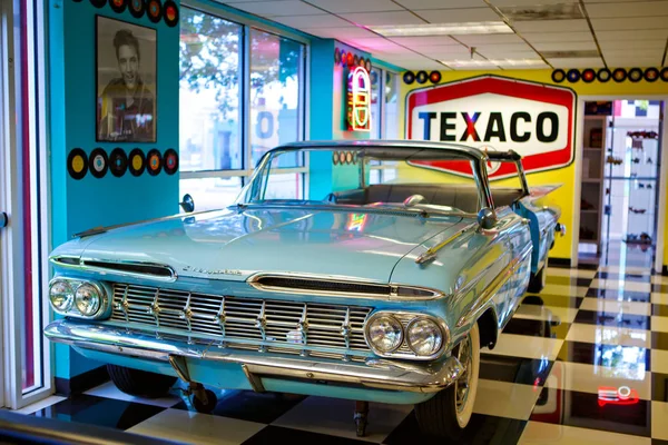 Miami Auto Museum exibe uma coleção de vintage e cinema au — Fotografia de Stock